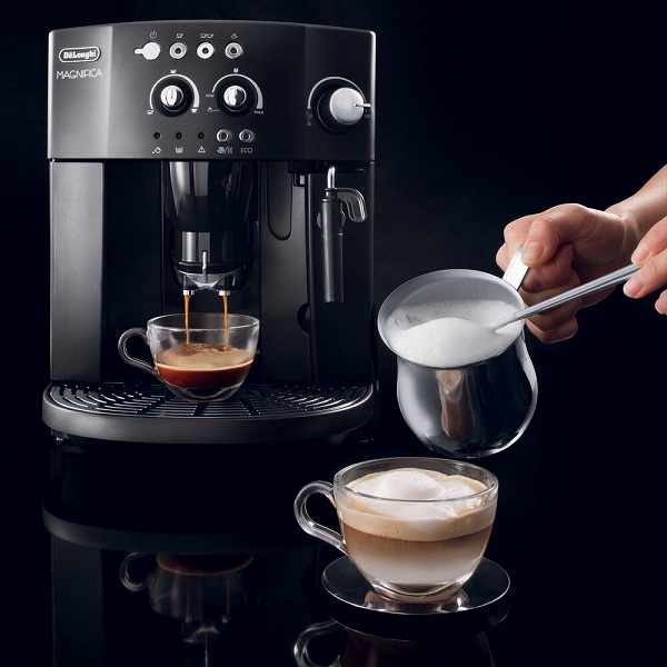 DeLonghi espresso machine 3