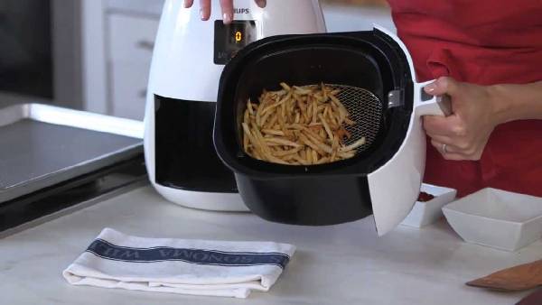 How to cook food with a fryer 1