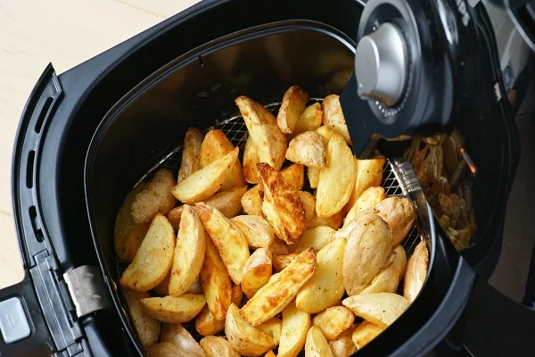 Preparation-of-potatoes-in-air-fryer-2.